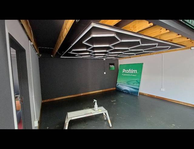 INDUSTRIAL PROPERTY TO RENT IN LYTTELTON MANOR